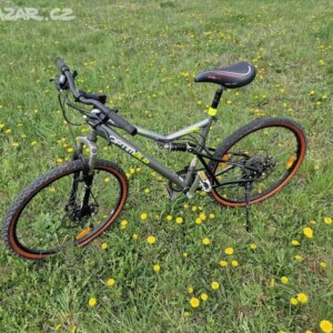 Trekové kolo odpružené, pro výšku 130 až 164 cm