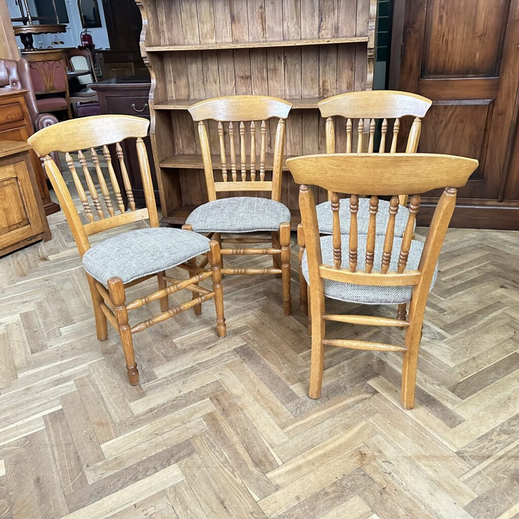 4 ks židle dub masiv špricle, čal. sed